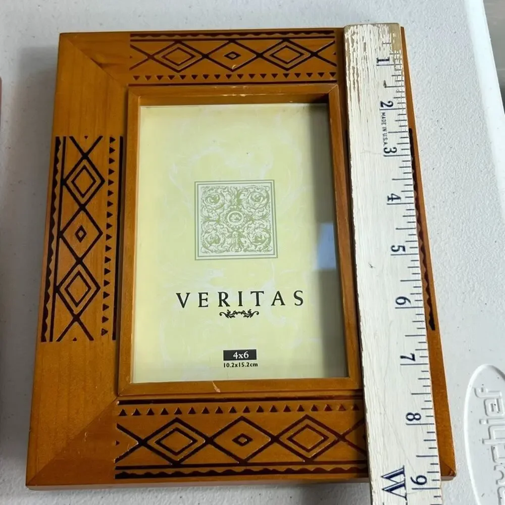 Veritas Honey Wood Embossed Picture Frames 4 x 6 Set of 2